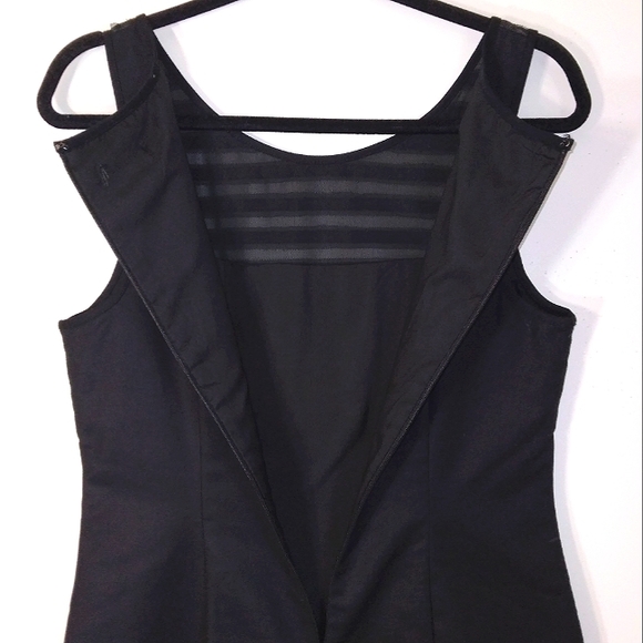 NWOT Unbranded Perfect Bodycon Little Black Dress With Cutout Chest Detail - Picture 11 of 12